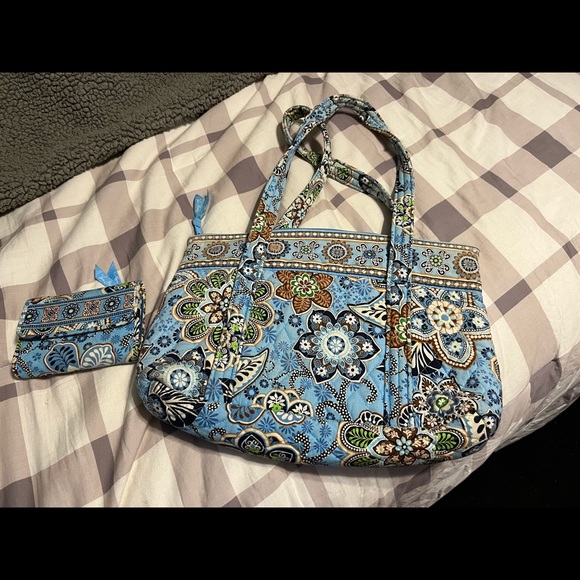 Vera Bradley wallet and purse set - Picture 1 of 7